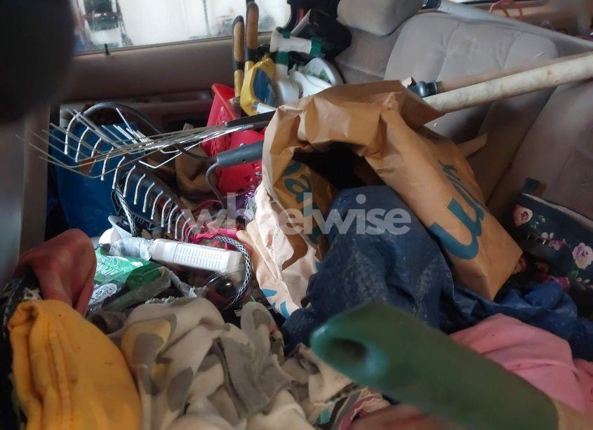 Photo 8 of 2000 Ford Explorer XLT (VIN 1FMZU83P1YZC54998)