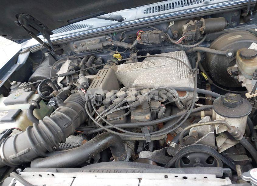 Photo 10 of 2000 Ford Explorer XLT (VIN 1FMZU83P2YZB75694)