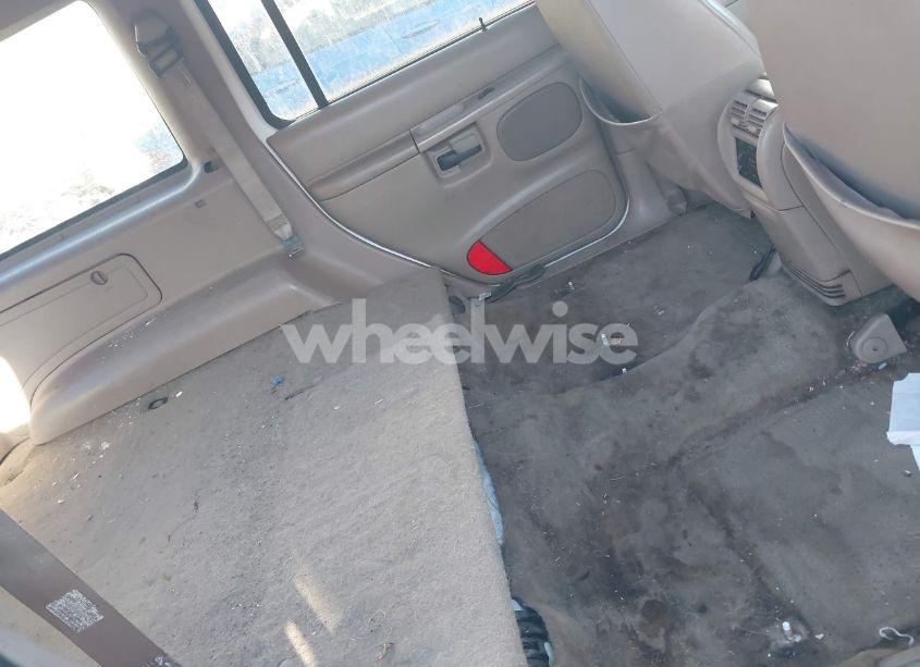 Photo 8 of 2000 Ford Explorer EDDIE BAUER (VIN 1FMZU84P4YZB50648)