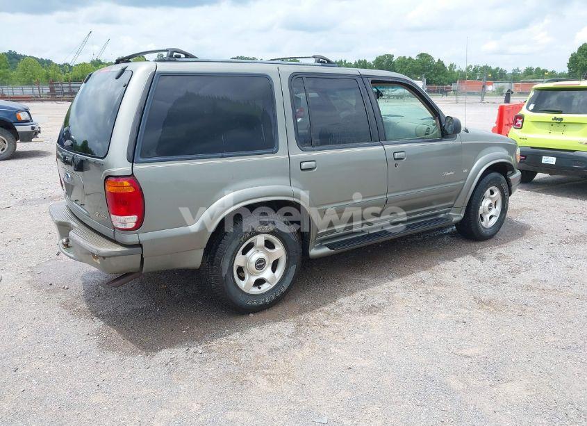 Photo 4 of 2000 Ford Explorer LIMITED (VIN 1FMZU85P9YUB30553)