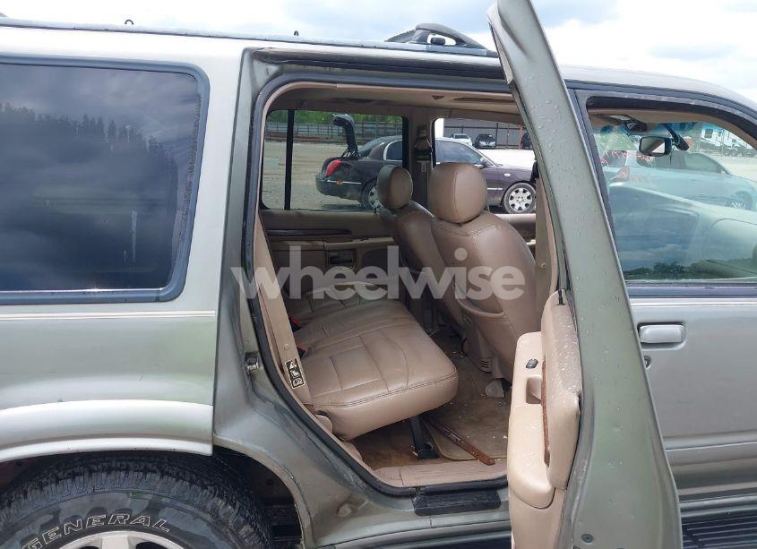 Photo 8 of 2000 Ford Explorer LIMITED (VIN 1FMZU85P9YUB30553)