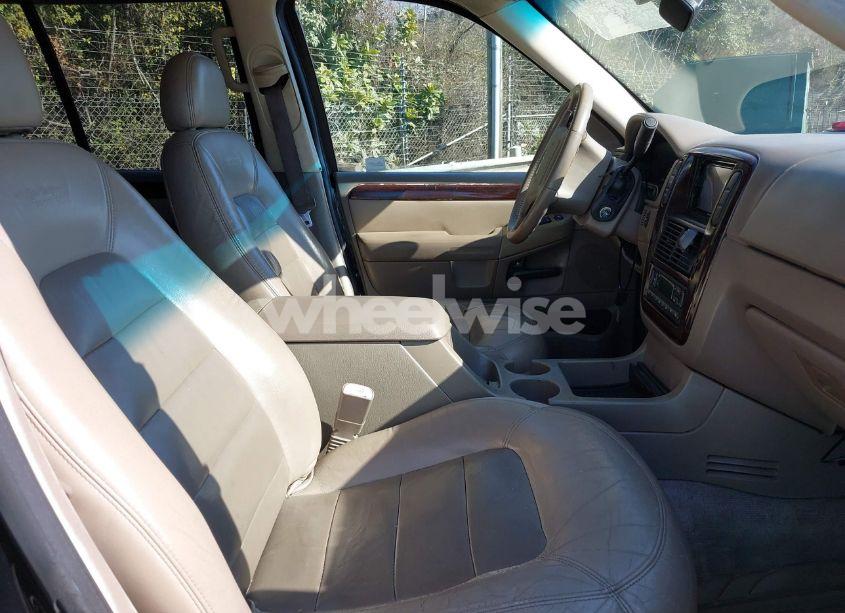 Photo 5 of 2003 Ford Explorer LIMITED (VIN 1FMZU85W33ZB13900)