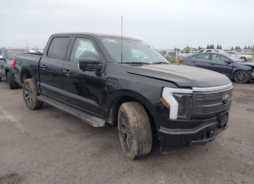 2023 Ford F-150 LIGHTNING LARIAT (VIN 1FT6W1EV6PWG48288) main photo