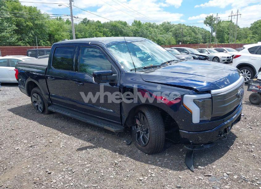 2023 Ford F-150 LIGHTNING LARIAT (VIN 1FT6W1EVXPWG42428) main photo