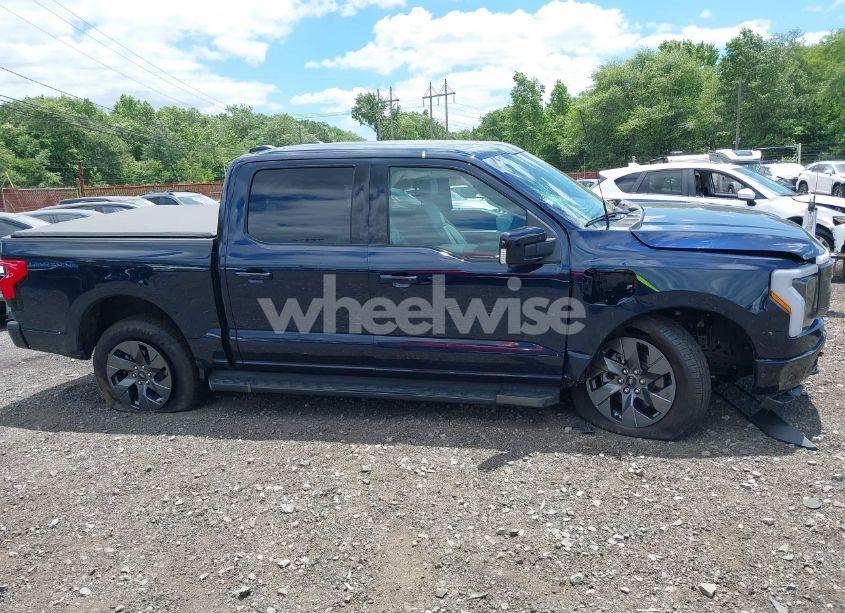 Photo 13 of 2023 Ford F-150 LIGHTNING LARIAT (VIN 1FT6W1EVXPWG42428)