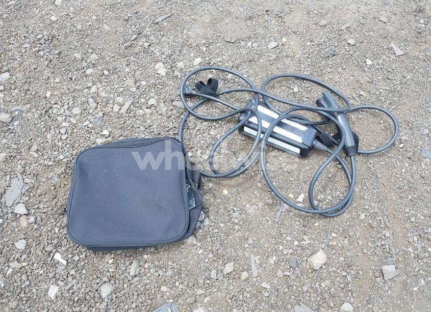 Photo 21 of 2023 Ford F-150 LIGHTNING LARIAT (VIN 1FT6W1EVXPWG42428)