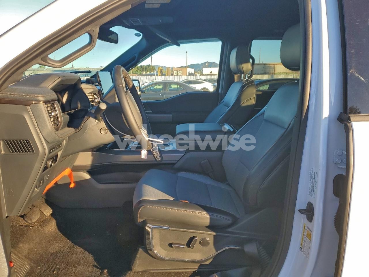 Photo 7 of 2024 FORD F150 LIGHTNING LARIAT (VIN 1FT6W5L78RWG03027)