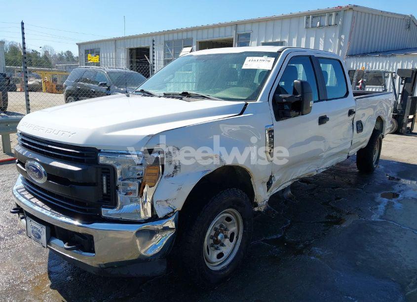 Photo 2 of 2019 Ford F-250 XL (VIN 1FT7W2A65KEF95185)