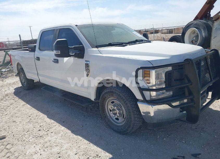 2019 Ford F-250 XL (VIN 1FT7W2A66KEC68830) main photo