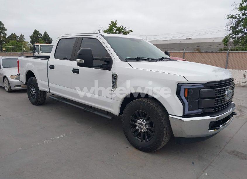 2019 Ford F-250 XL (VIN 1FT7W2A66KEF60607) main photo