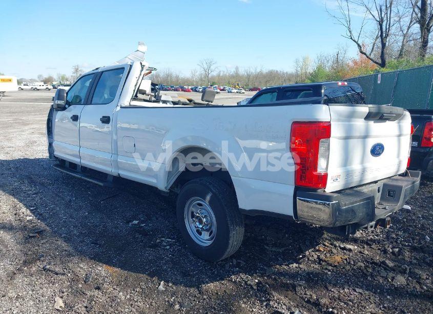 Photo 3 of 2019 Ford F-250 XL (VIN 1FT7W2A69KEG19732)