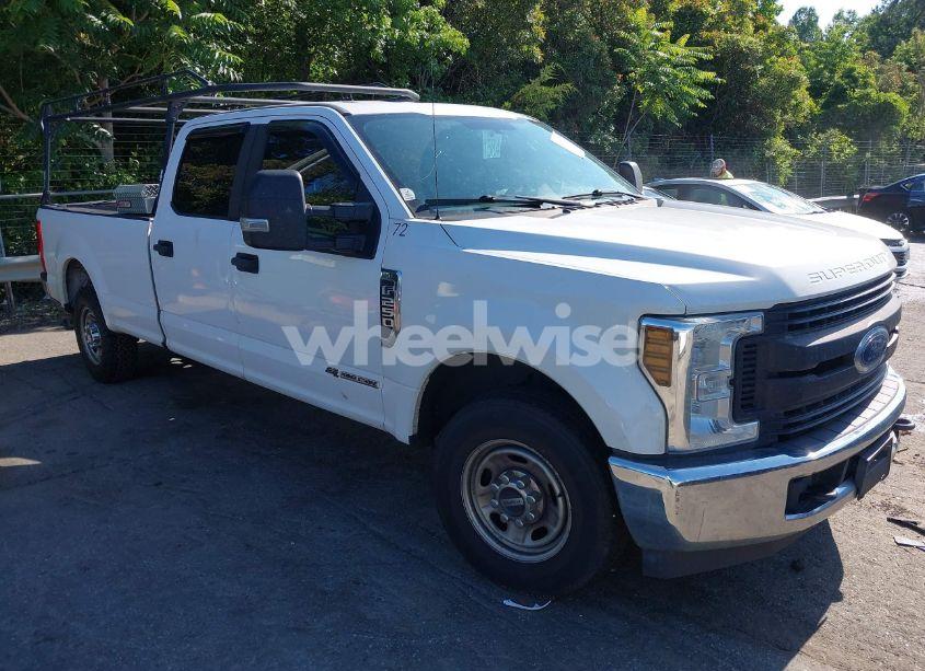2019 Ford F-250 XL (VIN 1FT7W2AT1KEG30861) main photo