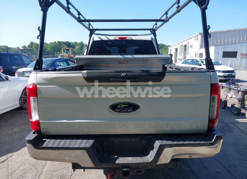 Photo 16 of 2019 Ford F-250 XL (VIN 1FT7W2AT1KEG30861)