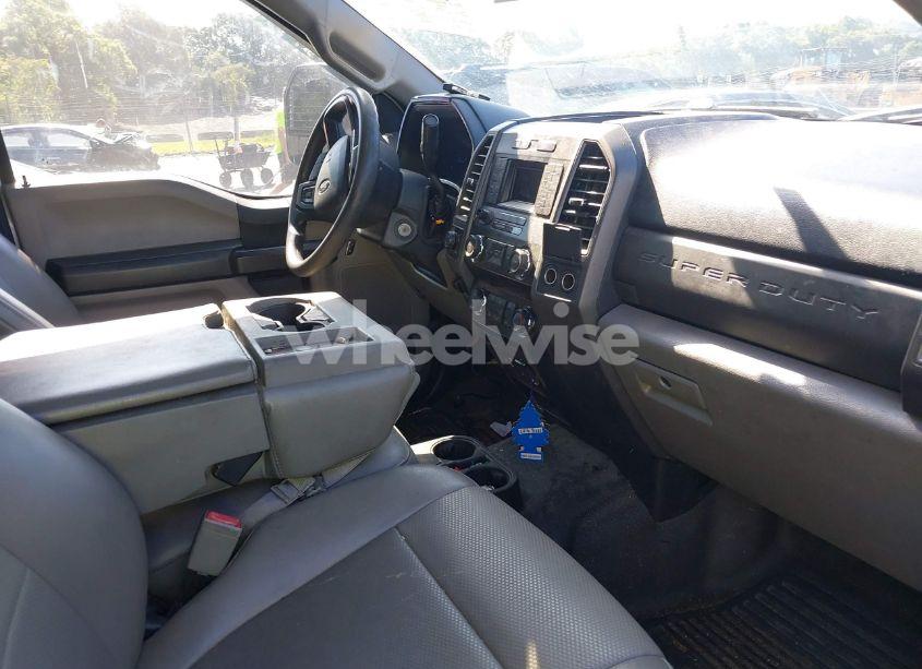 Photo 5 of 2019 Ford F-250 XL (VIN 1FT7W2AT1KEG30861)