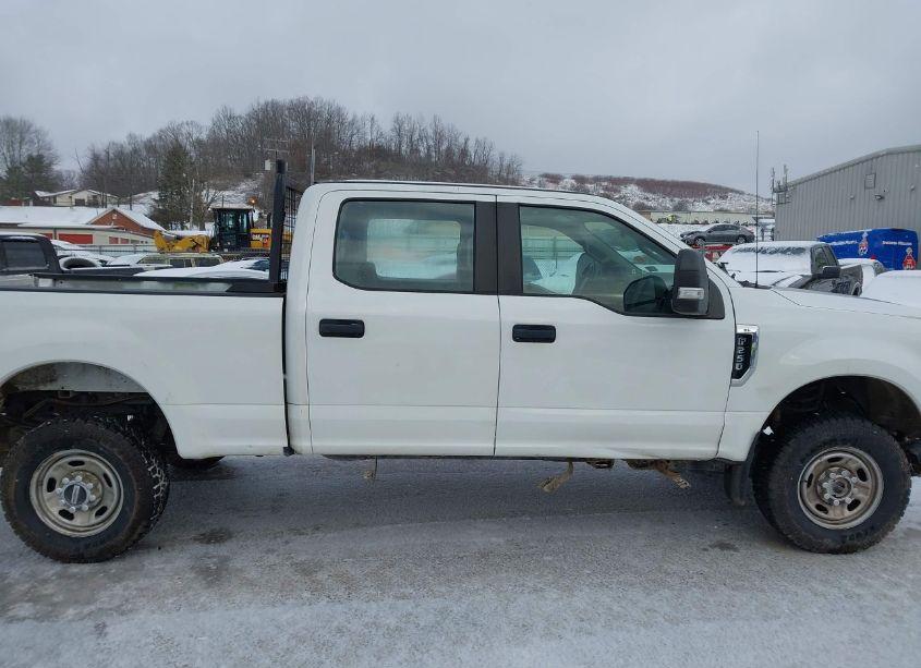 Photo 13 of 2017 Ford F-250 XL (VIN 1FT7W2B60HEF06176)