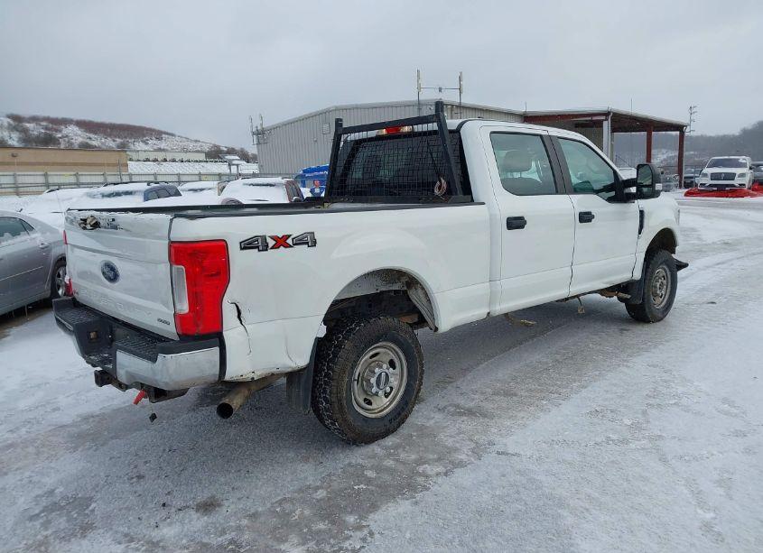 Photo 4 of 2017 Ford F-250 XL (VIN 1FT7W2B60HEF06176)