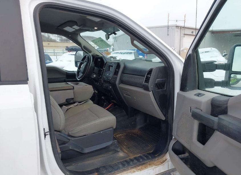 Photo 5 of 2017 Ford F-250 XL (VIN 1FT7W2B60HEF06176)