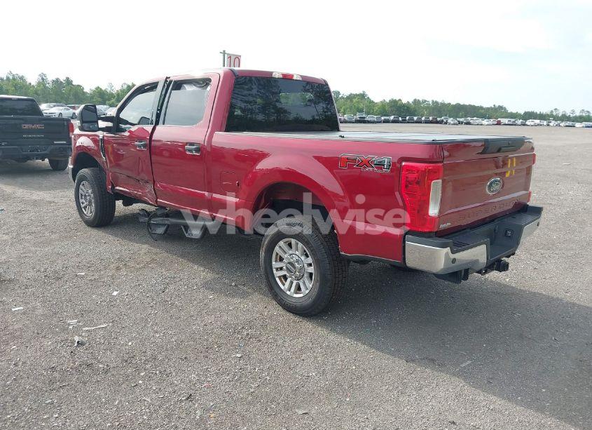 Photo 3 of 2019 Ford F-250 XLT (VIN 1FT7W2B60KEC57384)