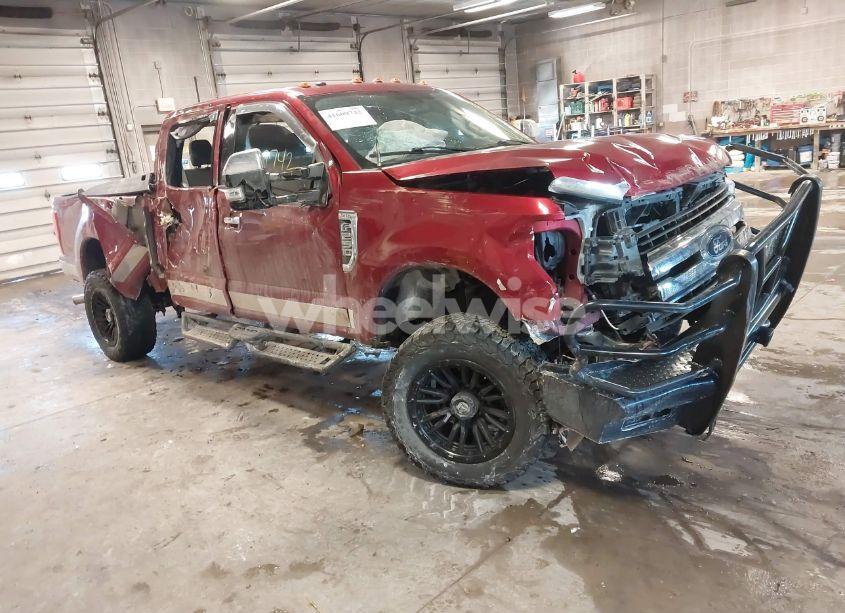 2017 Ford F-250 XLT (VIN 1FT7W2B61HEE54573) main photo