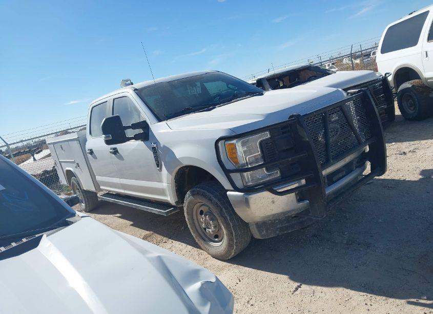 Photo 13 of 2017 Ford F-250 XL (VIN 1FT7W2B61HEE97827)