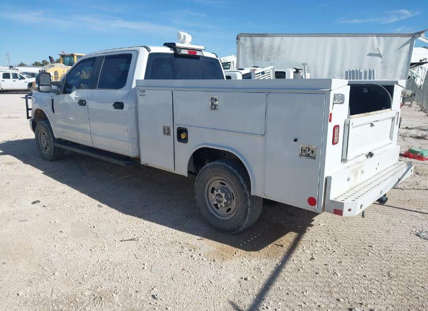 Photo 3 of 2017 Ford F-250 XL (VIN 1FT7W2B61HEE97827)