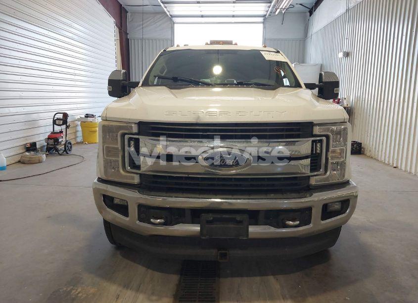 Photo 12 of 2018 Ford F-250 XLT (VIN 1FT7W2B61JEB22509)
