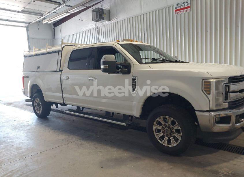 Photo 13 of 2018 Ford F-250 XLT (VIN 1FT7W2B61JEB22509)