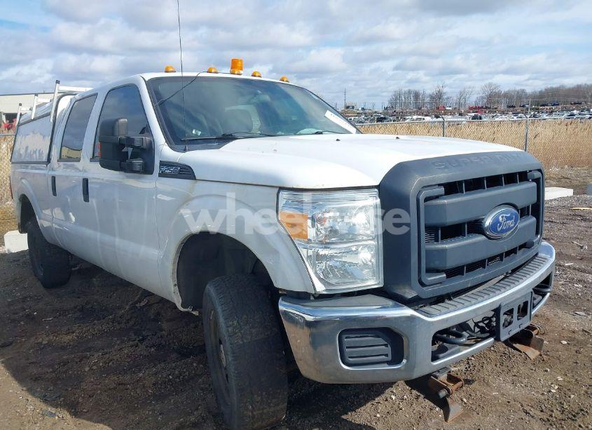 2015 Ford F-250 XL (VIN 1FT7W2B62FED04453) main photo