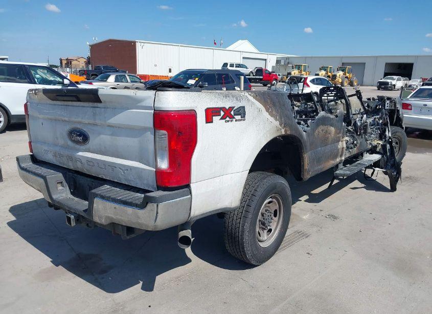 Photo 4 of 2019 Ford F-250 XL (VIN 1FT7W2B62KEE96371)