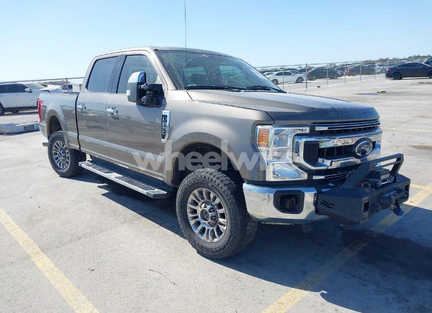 2020 Ford F-250 XLT (VIN 1FT7W2B62LEE05827) main photo