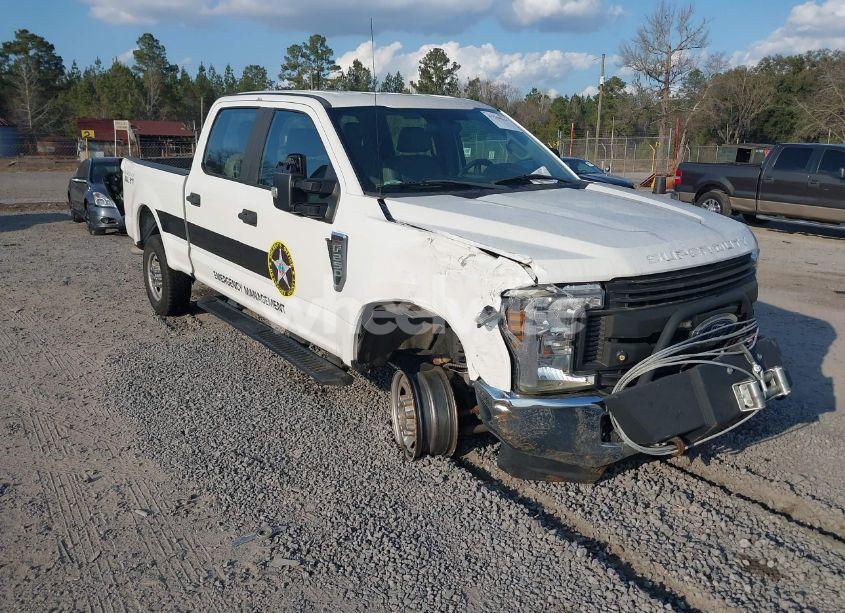 2018 Ford F-250 XL (VIN 1FT7W2B63JEC04113) main photo