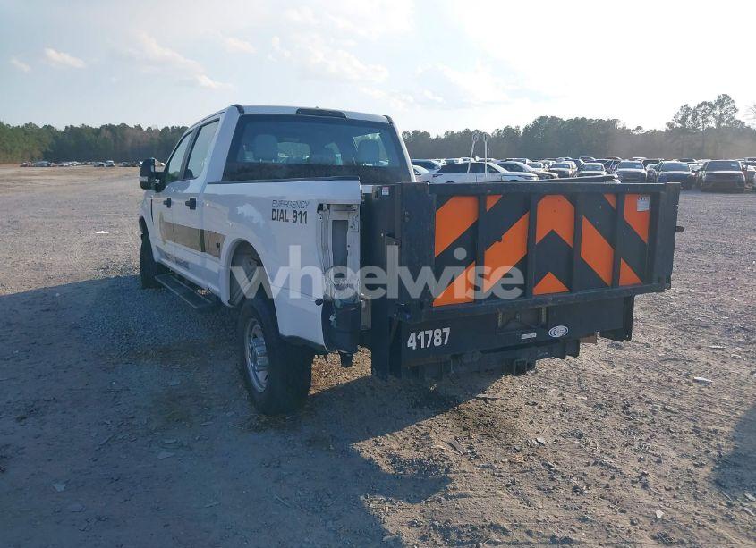 Photo 3 of 2018 Ford F-250 XL (VIN 1FT7W2B63JEC04113)