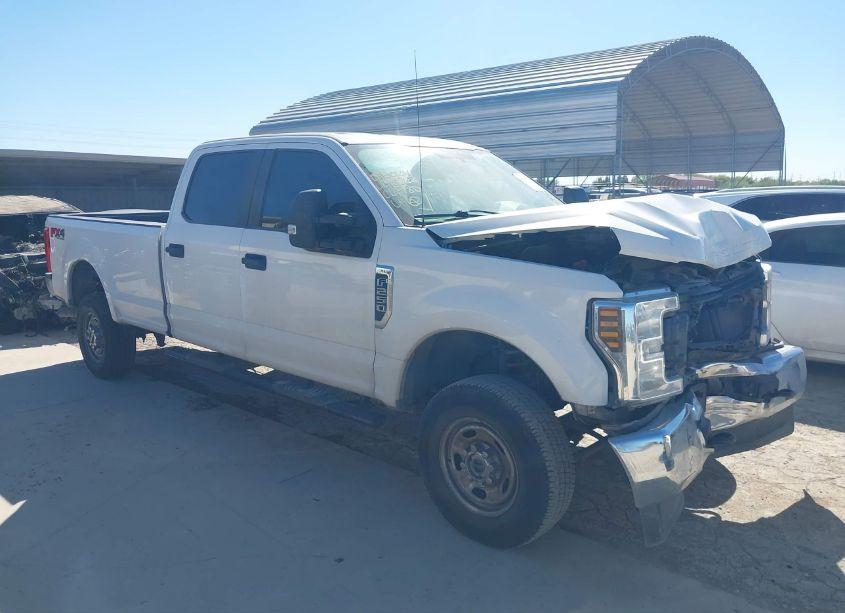 2019 Ford F-250 XL (VIN 1FT7W2B63KEC61980) main photo