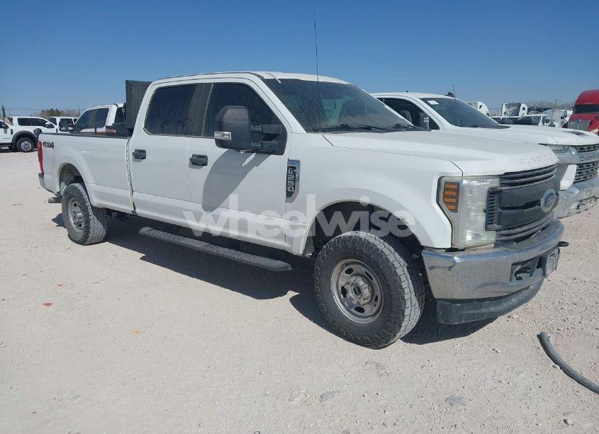 2019 Ford F-250 XL (VIN 1FT7W2B63KEC99872) main photo