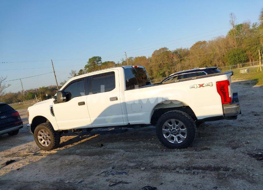 Photo 14 of 2019 Ford F-250 XLT (VIN 1FT7W2B63KEE34610)