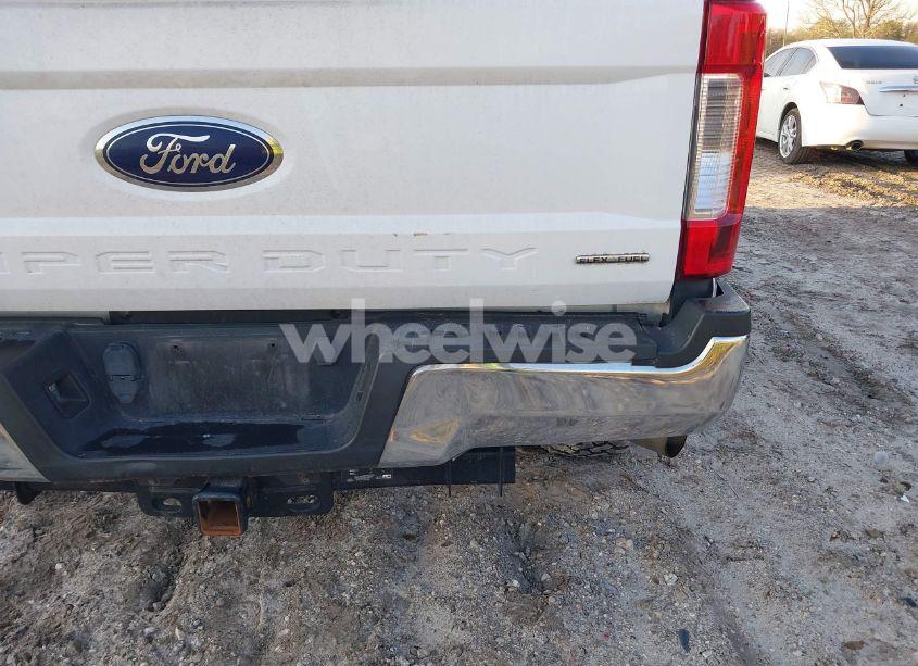 Photo 21 of 2019 Ford F-250 XLT (VIN 1FT7W2B63KEE34610)