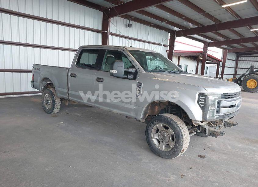 2017 Ford F-250 XLT (VIN 1FT7W2B64HED52264) main photo