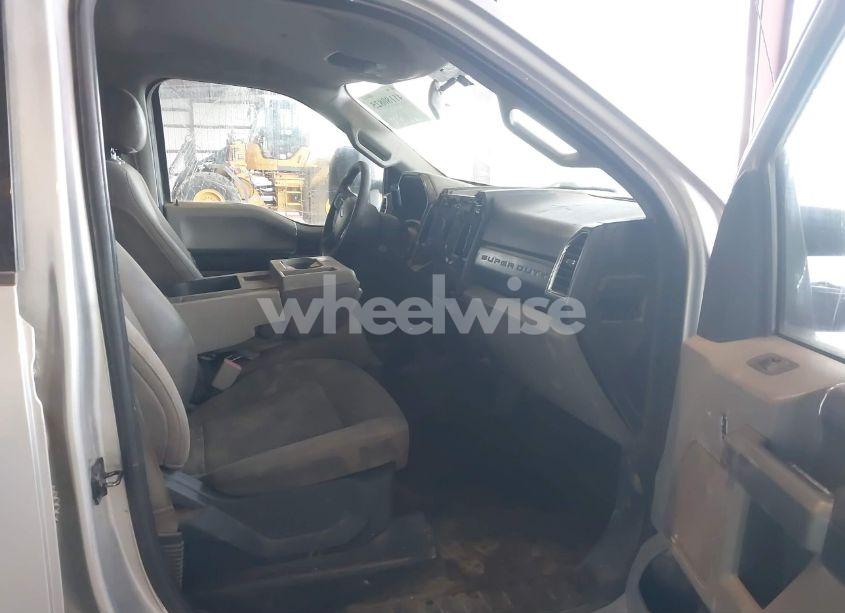 Photo 5 of 2017 Ford F-250 XLT (VIN 1FT7W2B64HED52264)