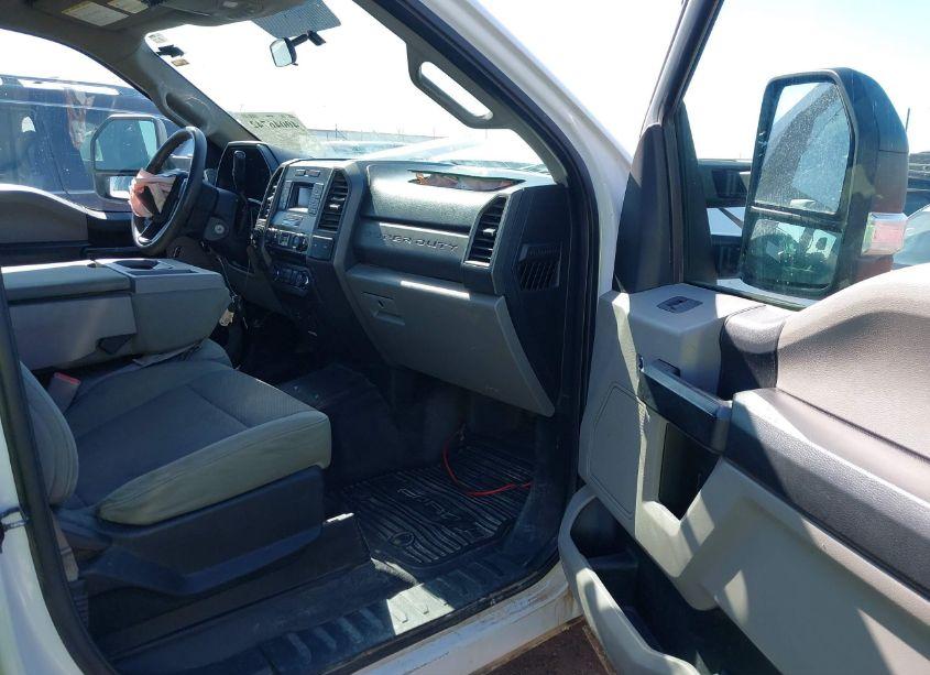 Photo 5 of 2017 Ford F-250 XL (VIN 1FT7W2B64HEE46578)