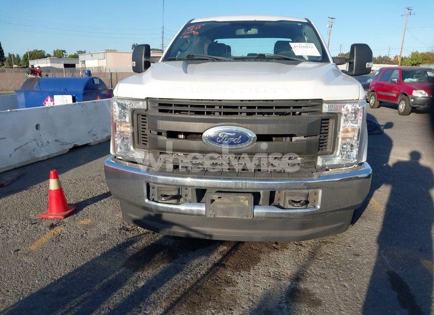 Photo 12 of 2018 Ford F-250 XL (VIN 1FT7W2B64JEC62375)