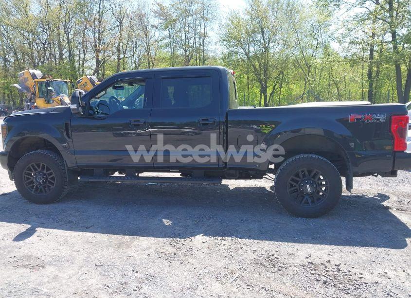 Photo 14 of 2019 Ford F-250 LARIAT (VIN 1FT7W2B64KEG62759)