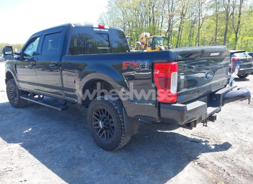 Photo 3 of 2019 Ford F-250 LARIAT (VIN 1FT7W2B64KEG62759)