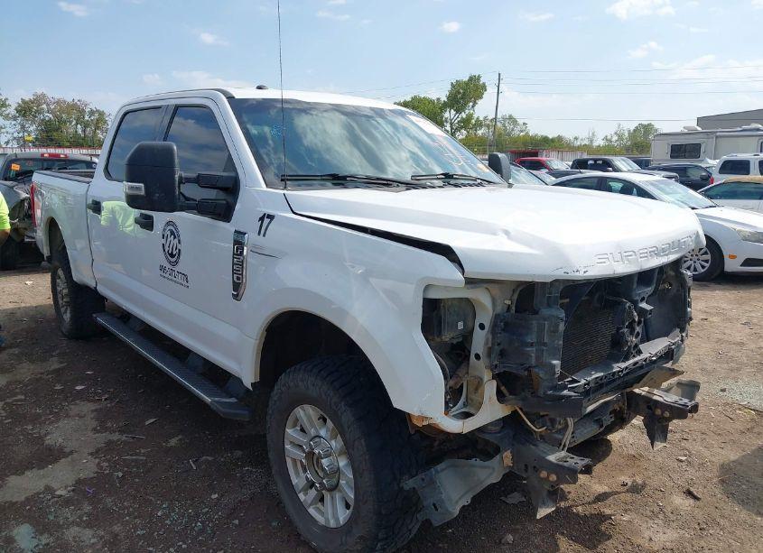 2017 Ford F-250 XLT (VIN 1FT7W2B65HED50202) main photo