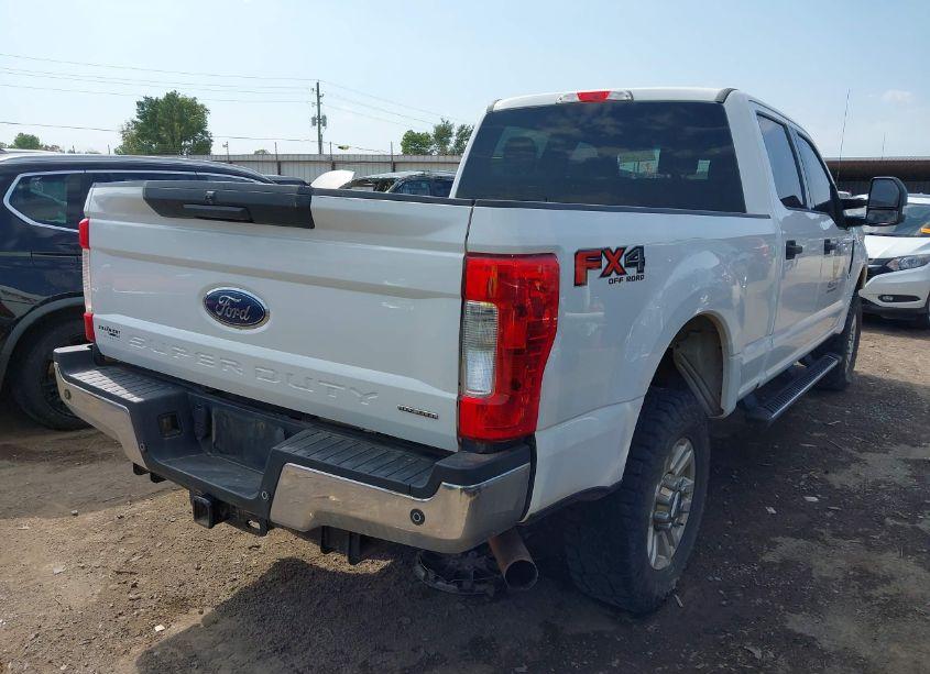 Photo 4 of 2017 Ford F-250 XLT (VIN 1FT7W2B65HED50202)
