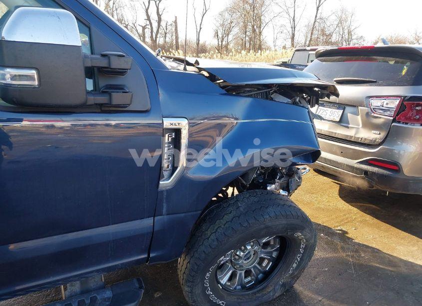 Photo 18 of 2018 Ford F-250 XLT (VIN 1FT7W2B65JEB80445)