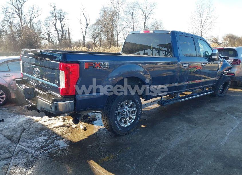 Photo 4 of 2018 Ford F-250 XLT (VIN 1FT7W2B65JEB80445)