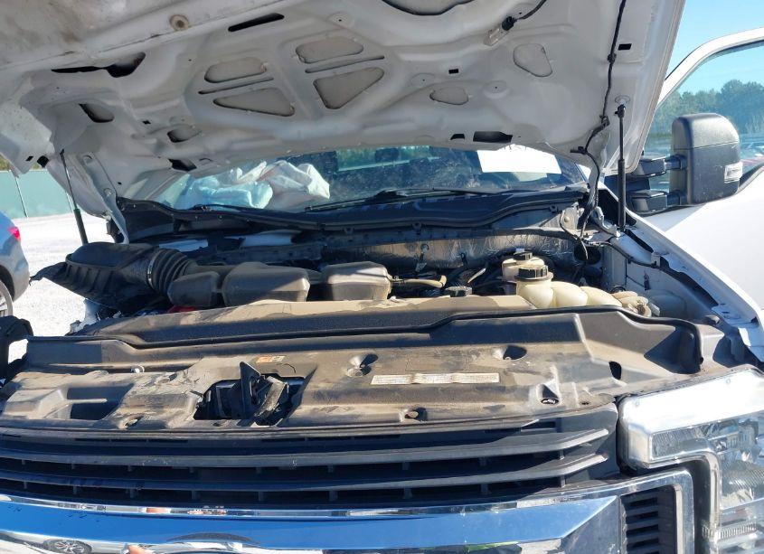 Photo 10 of 2019 Ford F-250 XL (VIN 1FT7W2B65KEC53962)