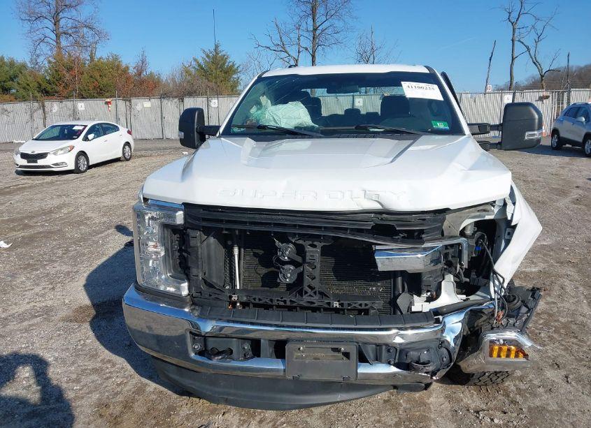 Photo 11 of 2019 Ford F-250 XLT (VIN 1FT7W2B65KEF14989)