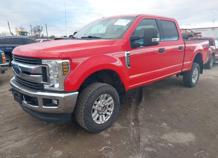 Photo 2 of 2019 Ford F-250 XLT (VIN 1FT7W2B65KEF59219)