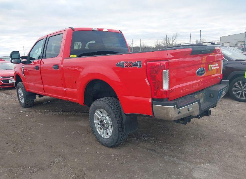 Photo 3 of 2019 Ford F-250 XLT (VIN 1FT7W2B65KEF59219)